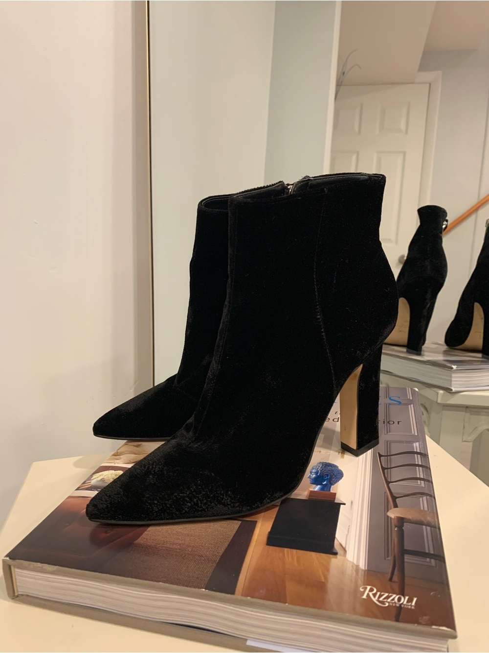Marc Fisher LTD
Ulani Suede Heeled Booties